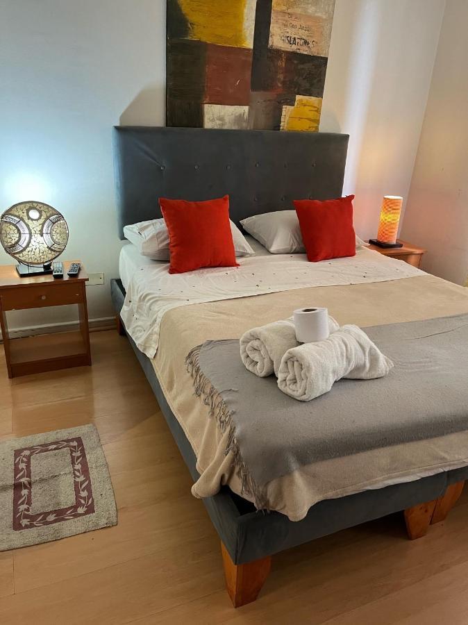 Amoblados Guscar Apartment ซานติอาโก ภายนอก รูปภาพ