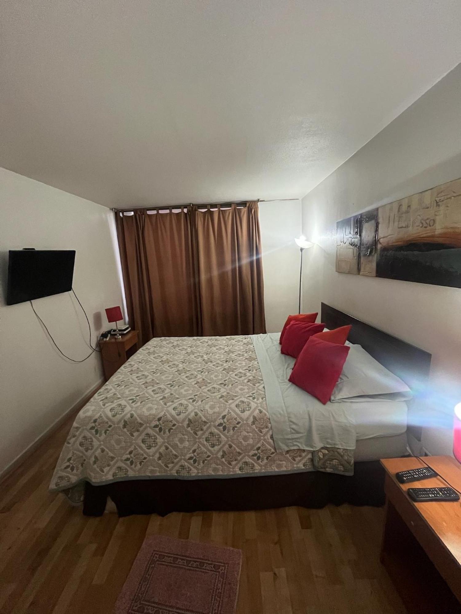 Amoblados Guscar Apartment ซานติอาโก ภายนอก รูปภาพ