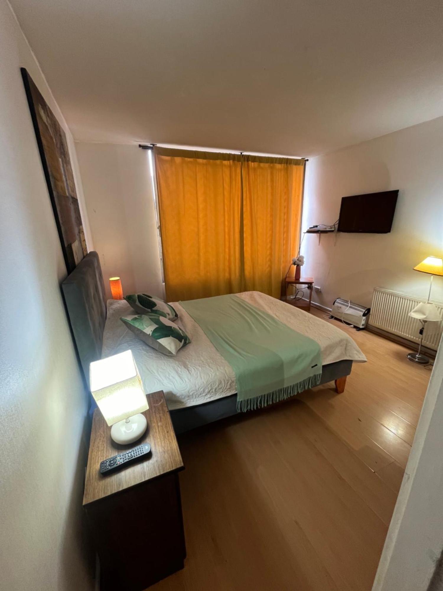 Amoblados Guscar Apartment ซานติอาโก ภายนอก รูปภาพ